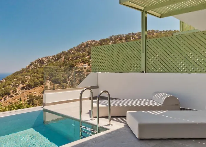 Myrthea Luxury * Kyra Panagia