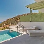 Myrthea Luxury * Kyra Panagia