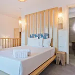 Myrthea Luxury * Kyra Panagia