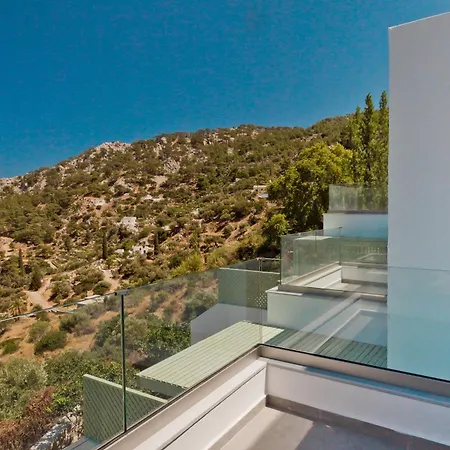 Myrthea Luxury